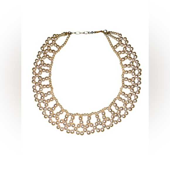 Jewelry - Vintage style gold-tone faux Pearl choker necklace.  17”